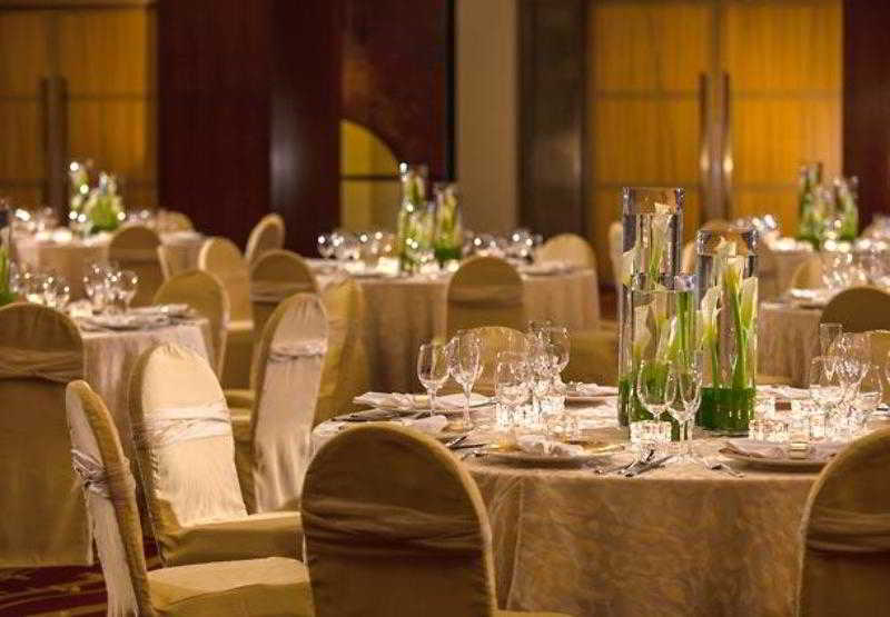 โรงแรมเรอแนสซองซ์ เซี่ยงไฮ้ จงซานพาร์ค ร้านอาหาร รูปภาพ